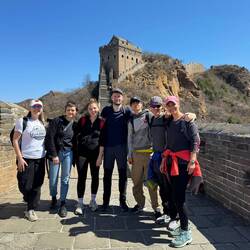 Unsere Gruppe 😃 Clara arbeitet für die NYU und ist aus NYC, die Familie waren Expats aus Hongkong