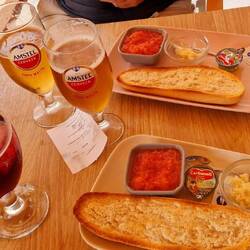 Man war der Knobi scharf; er trieb uns direkt die Tränen in die Augen! 😅