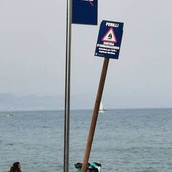 Darf man hier nicht auf die Luftmatratze, oder aufs Badetuch 🤔?