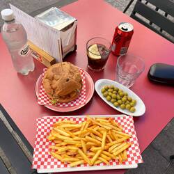 Mal einen Hamburger zum Mittagessen