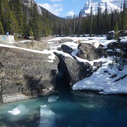 Natural Bridge, Kicking Horse River