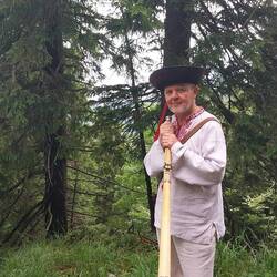 Berghornspieler war auf dem Weg zu hören und zu sehen