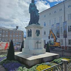 Weiter zum Mozartplatz
