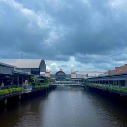 Sunshine Plaza ☀️