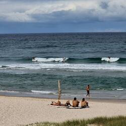 .. ein paar Surferboys....