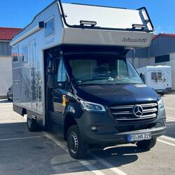 Hunderte von WoMo's in der Stadt und deren Umgebung