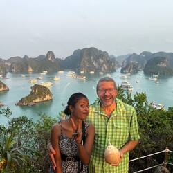 Usha kommt aus Indien.