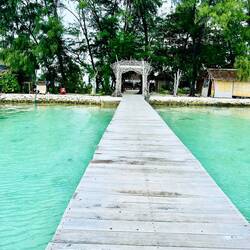 Ein regeneratives Village, solarbetrieben und mit eigener Wasseraufbereitung