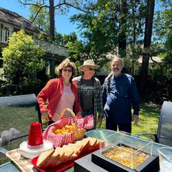 Lunch yesterday in their beautiful yard. Cindy has quite the green thumb