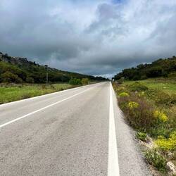 3km geht es dann einer Hauptstraße entlang, ehe..