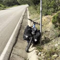 Rampe bei Budens. Und ein Aufkleber platziert