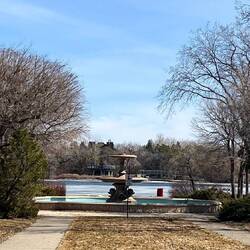 Thr fountain dedicated to the Royal Mounted Police