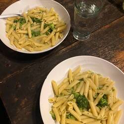 Günstig essen: USD 2 pro Person🍝🥦