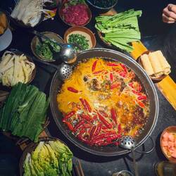 Hot Pot, laut dem Restaurant nur "wenig scharf"