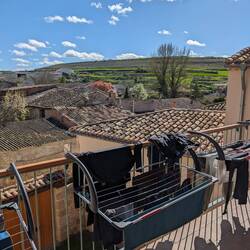 Picturesque laundry continues