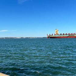 Blick vom Fährhafen Tróia auf den Atlantik