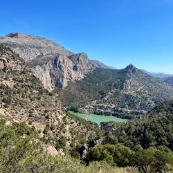 ..folgt der Abstieg runter bis nach El Chorro.