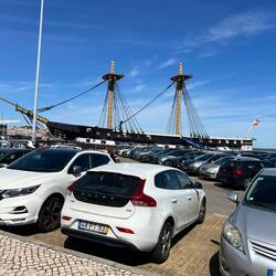 Segelschiff im Hafen von Almada
