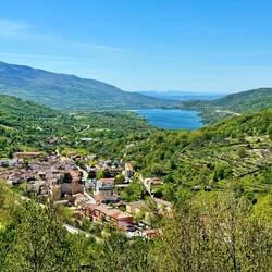 Blick auf Baños de Montemayor