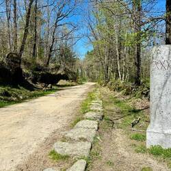 Cazadas romanas mit Meilenstein