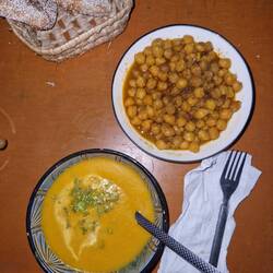 Chez Omar mehrfach empfohlen hnd wahnsinnig lecker und preiswert.