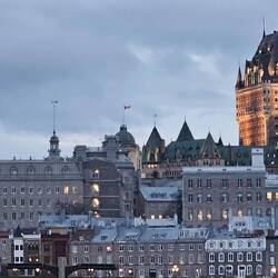 Das Chateau schon beleuchtet