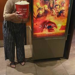 Dune auf Spanisch 🙃 mit normaler Popcorngröße - was ist dann bitte groß?! 😀