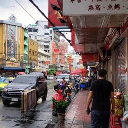 Chinatown war interessant, angeblich das größte chinesisch geprägte Stadtviertel außerhalb Chinas
