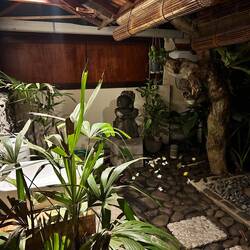 das ganze Bad liegt im Freien 😁