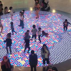 Hier versuchen sie alles bunt zu machen.