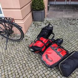 Abladen beim Zelt ist angenehmer