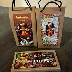 natürlich musste ich mir richtigen Kaffee holen um diesen Instantteufelskreis zu entkommen