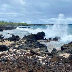 Die Straße endet in La Perouse Bay. Hier hat sich die Lava in das Meer ergossen.