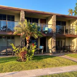 Mittendrin unsere Bleibe, 20 m zum Strand