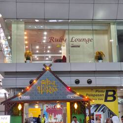 The Ruby Lounge waiting room