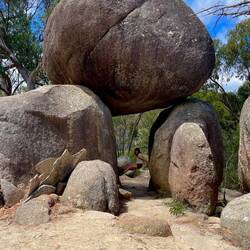 Granite Arch 🏛️