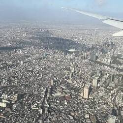 JL82 took a circuitous route around Tokyo before landing at Haneda.