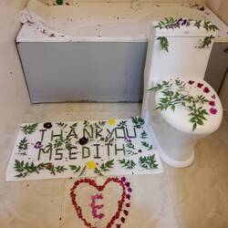 Abschied mit Blumenbad