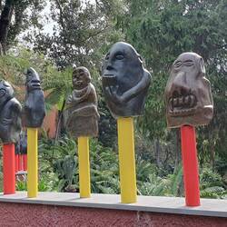 "Stell dich mal dazu und mach ein komisches Gesicht"... 😆