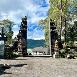 zu einem Wassertempel