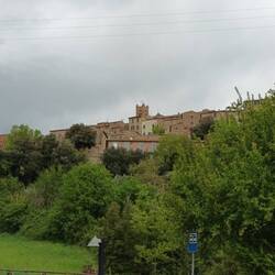 Daher graue Stadtansicht