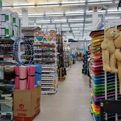 Diese Chinaläden werden mir in Deutschland fehlen. Irgendetwas findet man immer.