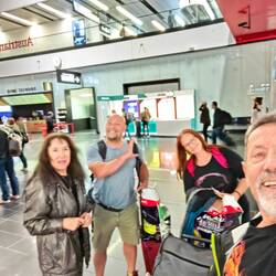 Bissi fertig schauens alle aus, aber happy ENDLICH in Österreich zu sein