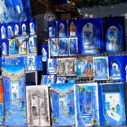 Love these paintings, would've loved to bring one home!