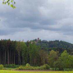 Die Burg rückt immer näher!
