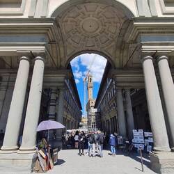 Piazzale degli Uffizi