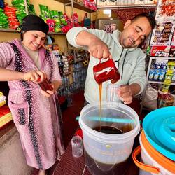 Wir kaufen Kaktus-Feigen- und Salbei-Honig