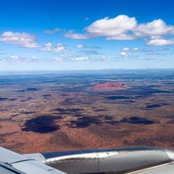 Uluru ... as JQ660 descends to land at the airport in Yulara.