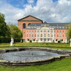 Kurfürstliches Palais