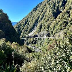 Otira Gorge Rock Shelter Lookout